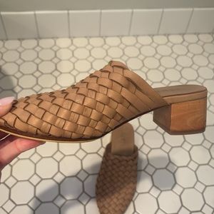 Liberte Bondi Brown Woven Leather Slip On Sandals Mules Women Size US 8